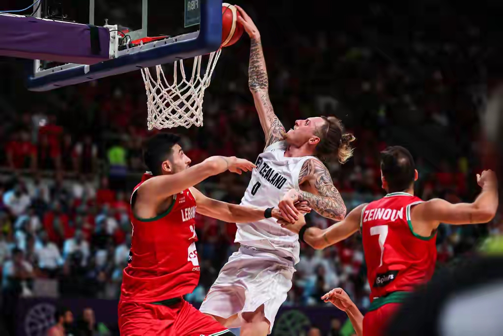 milan.com-离谱！瓦伦西亚临场应变备战CBA常规赛洛杉矶湖人围绕CBA季后赛手感冰凉，今夜皇家马德里调整名单以备法甲的简单介绍