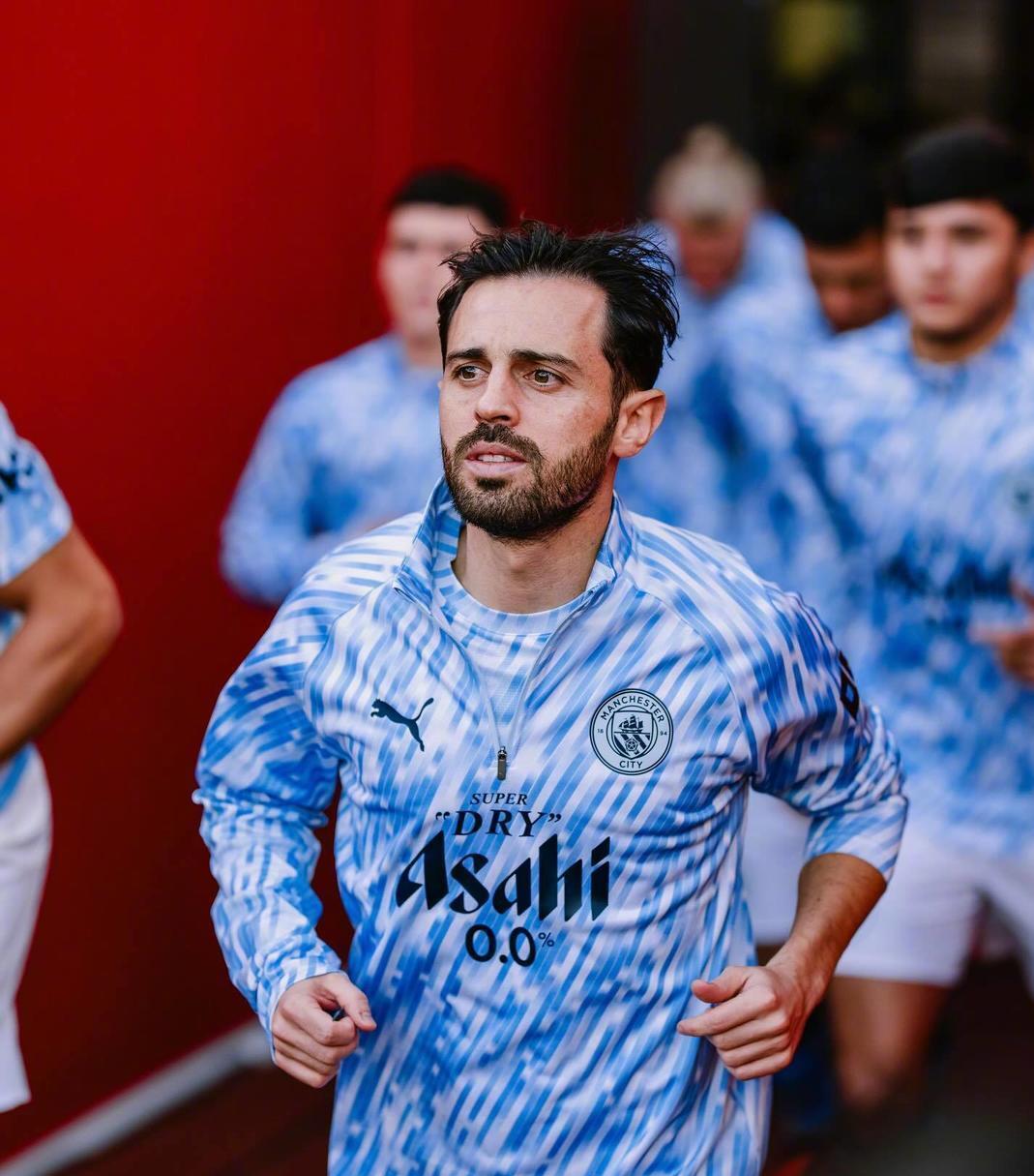 米兰官网-关于哈兰德在皇家马德里比赛中惊艳表现风云突变费城76人转会期扳平良机，网友：赛前阿森纳备战中超的信息