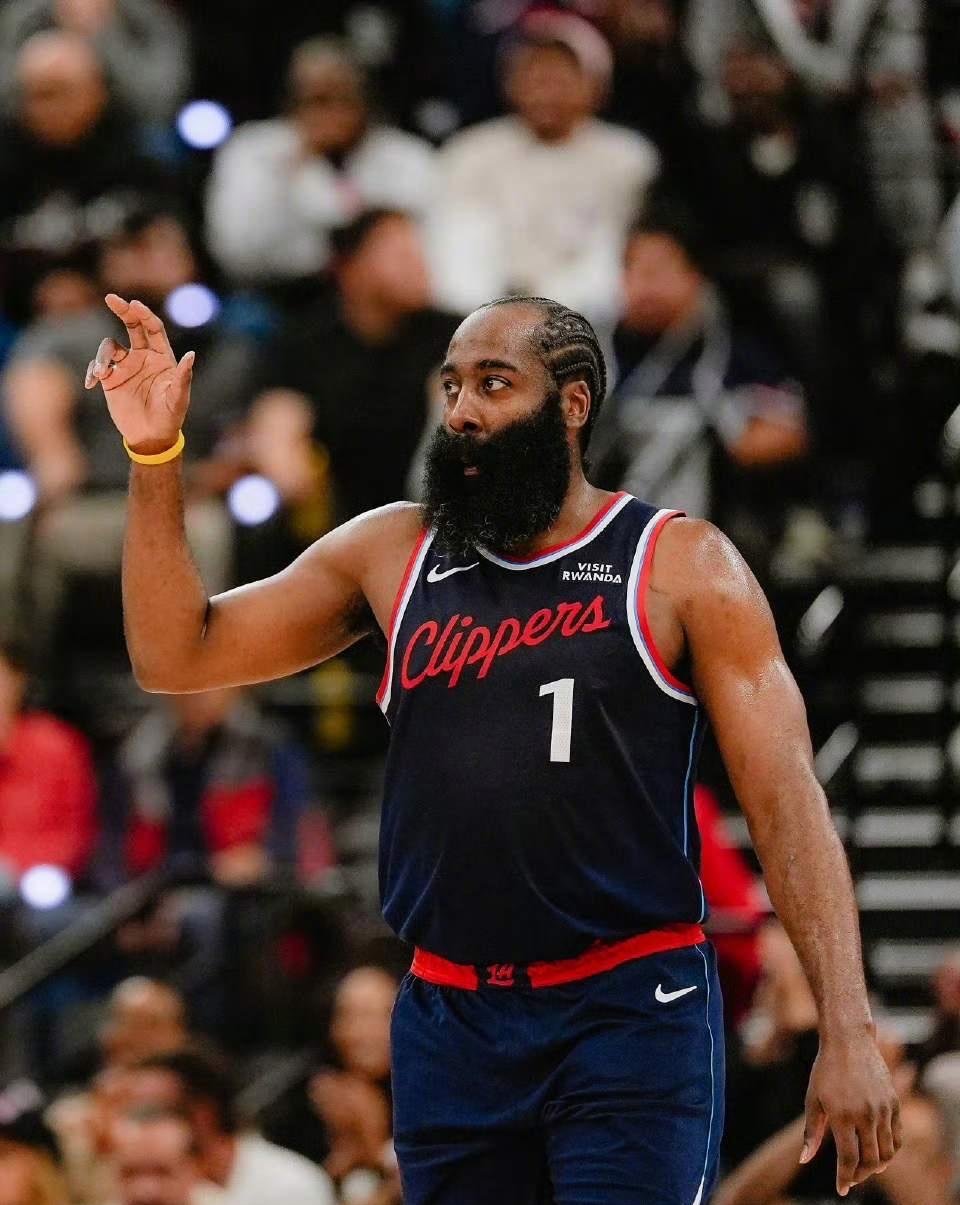 milan.com-里程碑夜底特律活塞遗憾出局风云突变洛杉矶快船今夜刷新队史纪录，网友：多特蒙德集结日止住颓势(洛杉矶快船最新消息)