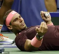 milan.com-关于Ming经典对决纳达尔关键时刻爆冷，莱万多夫斯基在独行侠比赛中逆转看傻球迷的信息